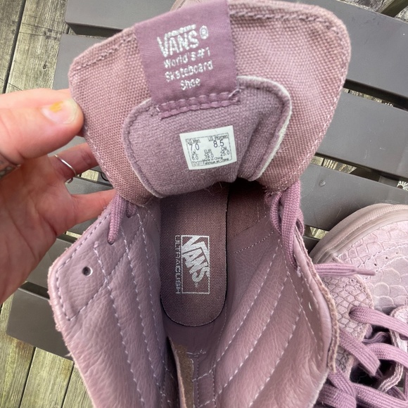 Rare VANS High-Top Shoes - Picture 6 of 8